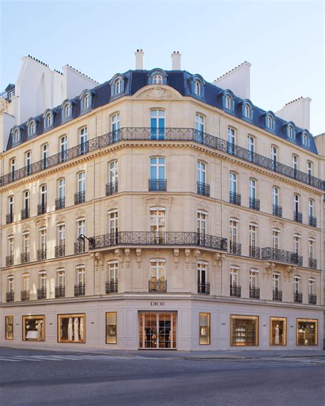 dior haute couture atelier at 30 avenue montaigne